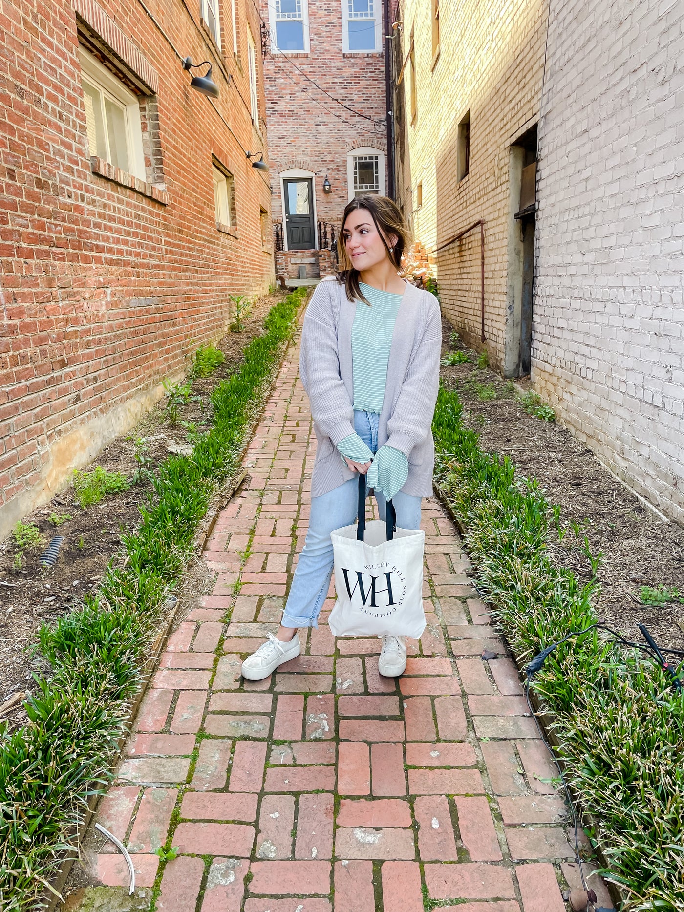 Willow Hill Canvas Tote